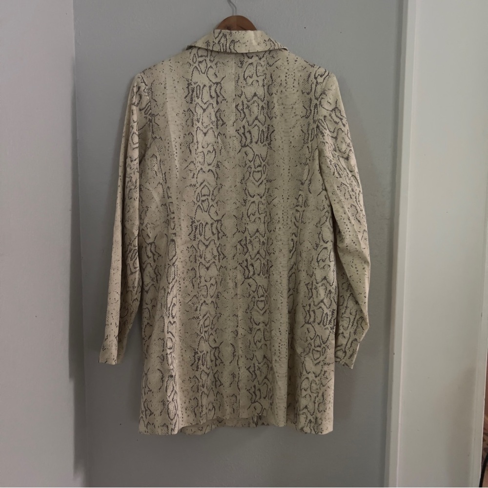 Dialogue Women’s Sz 14 Tan Nude Beige Snake Print Trench Coat Animal Print - Picture 3 of 8